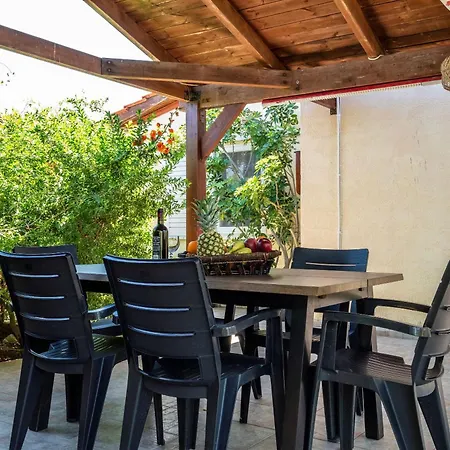 Casa de Férias Ibiscus In Paradisi Near The Paradeísion