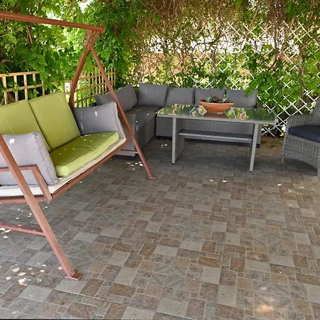 Feriehus Ibiscus In Paradisi Near The