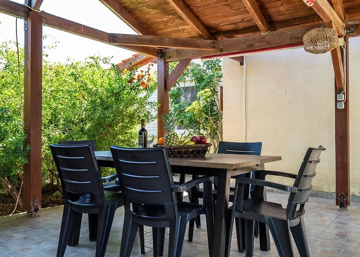 Casa vacanze Ibiscus In Paradisi Near The Paradeísion